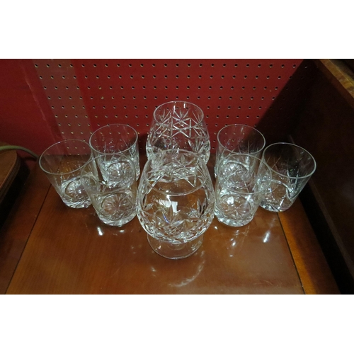 4069 - A pair of crystal brandy balloons and six crystal water glasses  (R)  £25