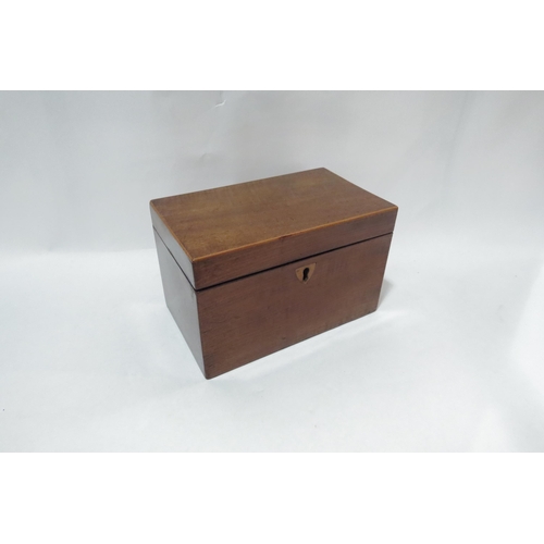 4081 - A 19th Century mahogany tea caddy with original liners, no key