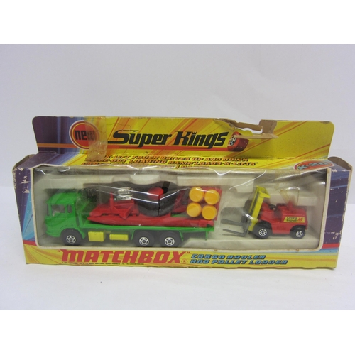 8210 - A collection of Matchbox Super Kings and Speed Kings diecast vehicles in original window boxes, to i... 