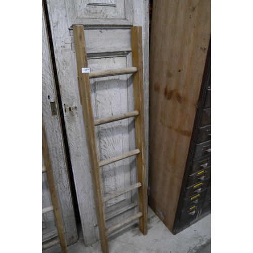 2079 - A free standing wooden towel rail ladder