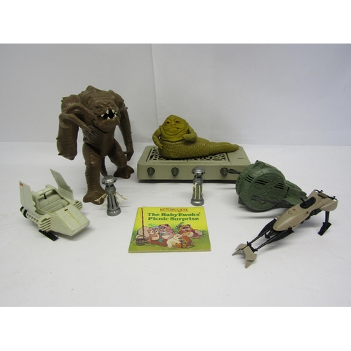 8088 - A collection of loose vintage Palitoy / Kenner Star Wars figures, vehicles and accessories to includ... 