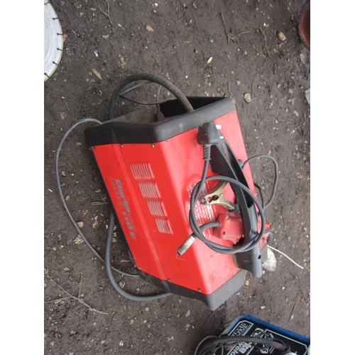 3499 - A Clarke Mig welder.  DTI Failure: Please see information pages