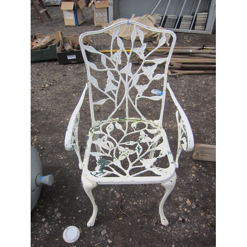 3544 - A garden chair    (R) £10