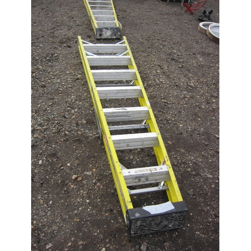 3548 - A set of 8 tread fibreglass steps