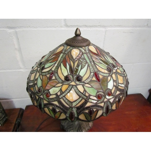 1041 - A Tiffany style table lamp