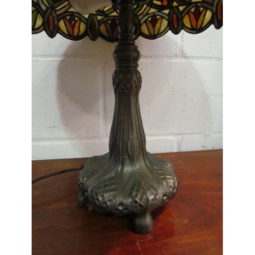 1041 - A Tiffany style table lamp