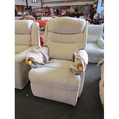 1186 - An electric reclining armchair