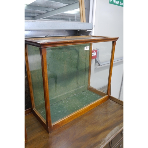 2134 - An Edwardian counter top glazed cabinet