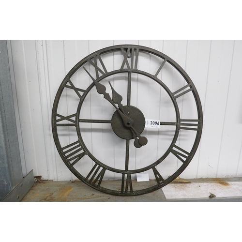 2096 - A unused metal wall clock