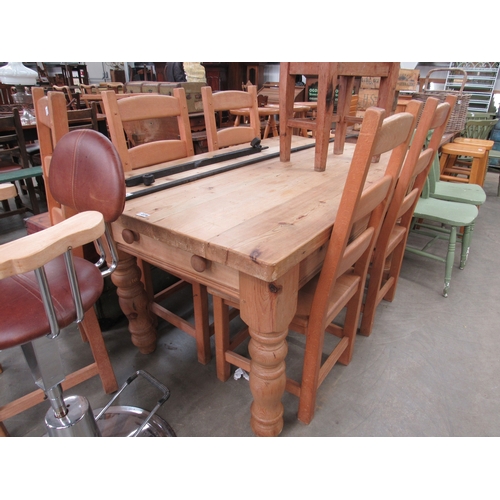 2252 - A pine kitchen table, single drawer, bulbous legs, 152cm x 89cm