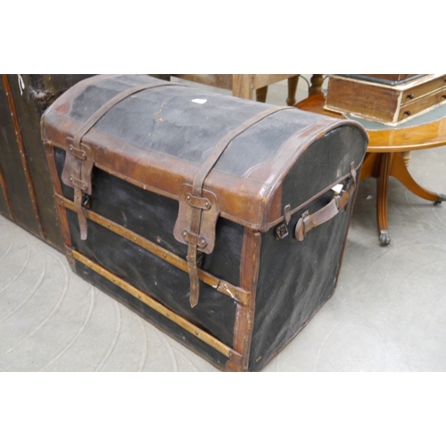 2229 - A Victorian dome top coaching trunk