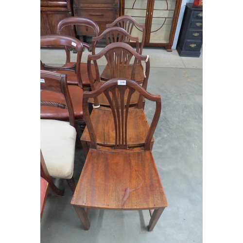 2181 - Four Georgian elm seated country chairs