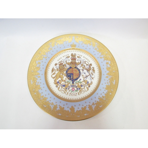 1519 - A limited edition Buckingham Palace Diamond Jubilee 2012 plate, No. 49/1,000, boxed