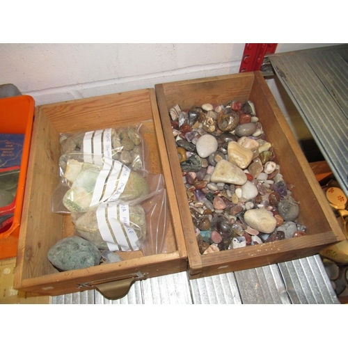 1248 - Three boxes containing polished tumbled stones, Mull Agate (Scotland), Iona Marble and cabochon temp... 