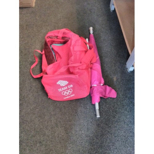 1249 - A London Olympics 2012 banner together with a Team GB sports bag     (E) £25-35