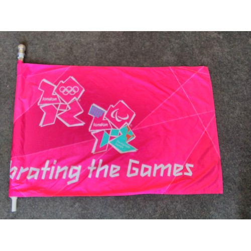 1249 - A London Olympics 2012 banner together with a Team GB sports bag     (E) £25-35