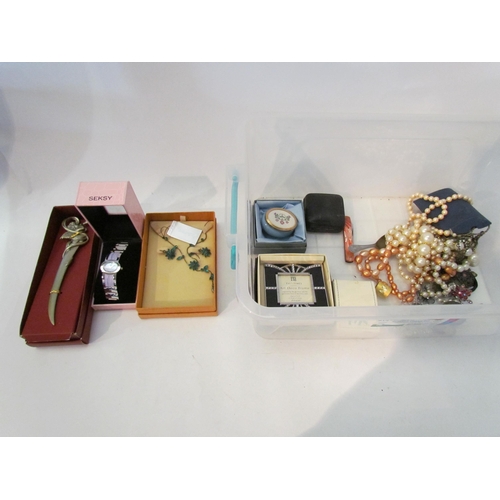 1452 - A box of bijouterie to include enamel brooch, simulated pearl necklace, penknife, letter opener, box... 