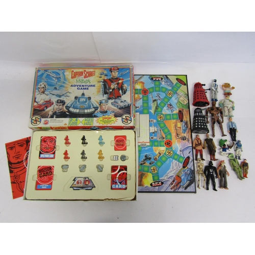 8076 - A Captain Scarlet and The Mysterons Adventure Game by Peter Pan Playthings, together with assorted l... 