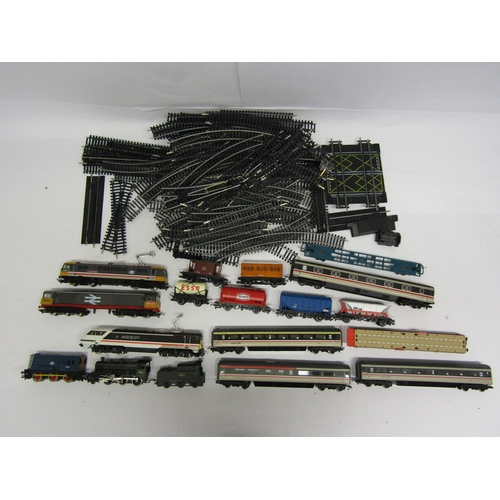 8494 - A collection of loose Hornby 00 gauge locomotives including 'Vulcan Heritage' no.86255 diesel electr... 