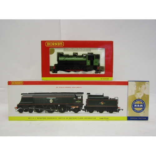 8548 - Two boxed Hornby (China) 00 gauge locomotives to include R2385 BR 4-6-2 West Country Class 'Winston ... 