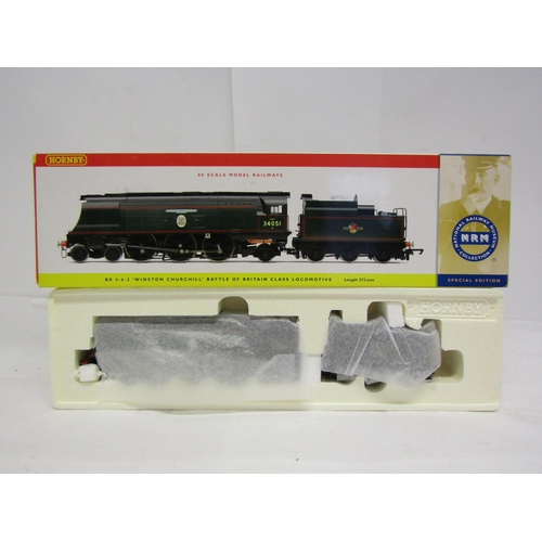 8548 - Two boxed Hornby (China) 00 gauge locomotives to include R2385 BR 4-6-2 West Country Class 'Winston ... 