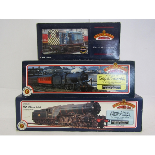 8564 - Three boxed Bachmann Branch-Line 00 gauge locomotives to include 32-101B 08 Diesel Shunter BR Green ... 