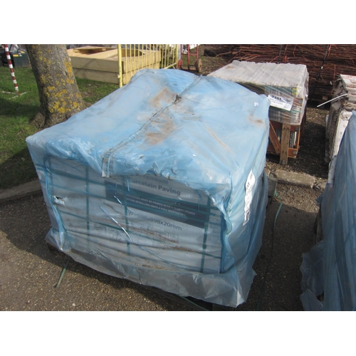 3344 - A pallet of unused paving    (R) £150