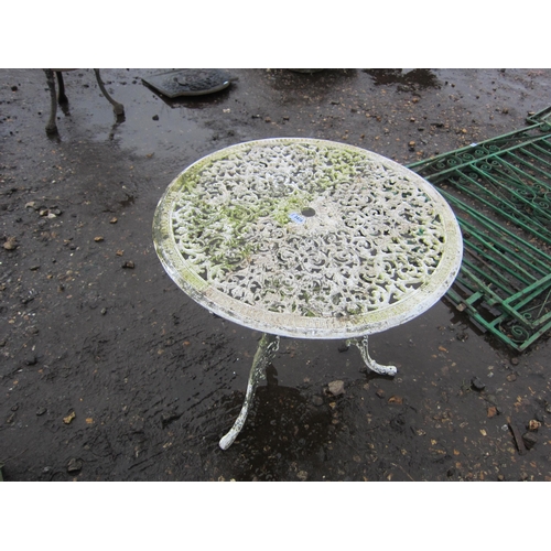 3426 - A cast alloy garden table