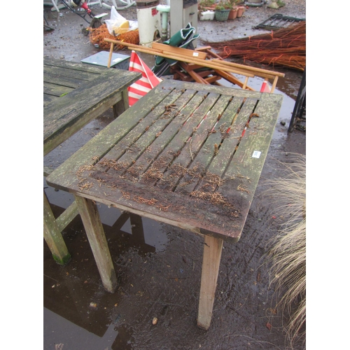 3505 - A hardwood garden table