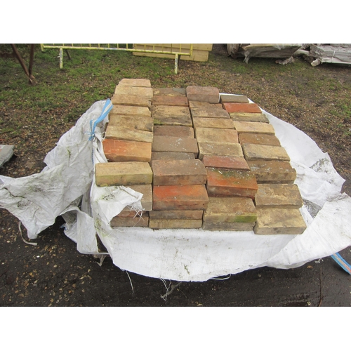 3533 - A pallet of reclaimed Cambridge buff bricks, approx. 270