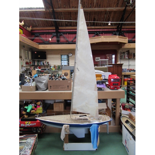 8425 - A large plastic kit built model yacht fitted with Futaba IC FP-S10 Sail Winch Servo, 136cm long, wit... 