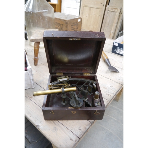 2016 - A sextant in mahogany case, brass cartouche   (R) £80