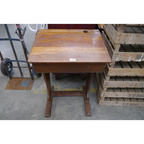 2041 - A 1930's oak school desk