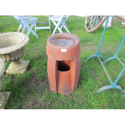 5121 - A vented chimney pot