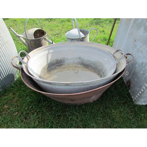 5138 - Three graduated galvanised twin handle baths