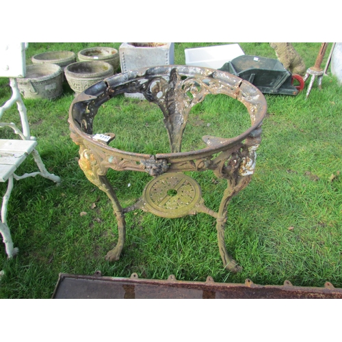 5182 - A cast iron pub table base