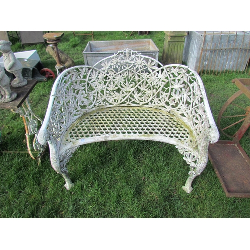 5186 - A curved alloy leaf pattern garden bench