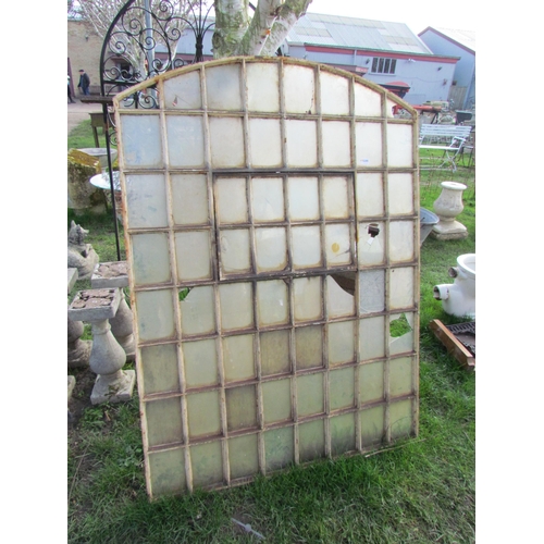 5200 - A cast iron window, 47