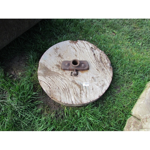 5215 - A circular oak table top