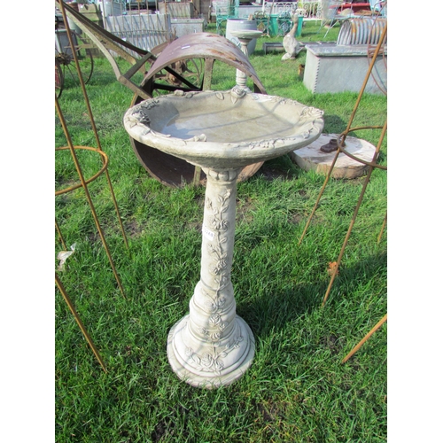 5268 - A composition birdbath, rose detail, 26