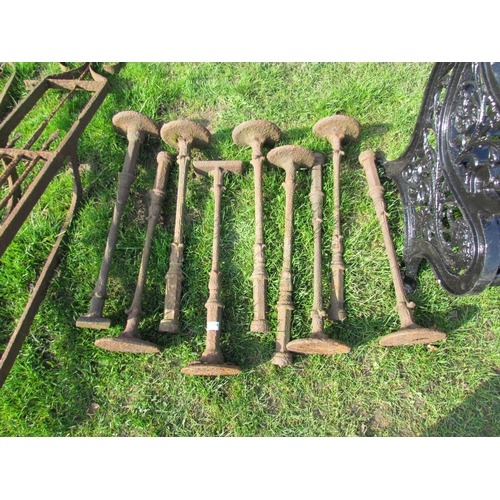 5324 - Nine cast iron spindles  (E)  £30-50