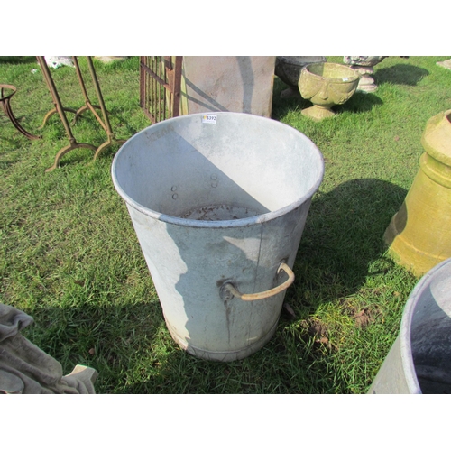 5392 - A twin handled galvanised dustbin