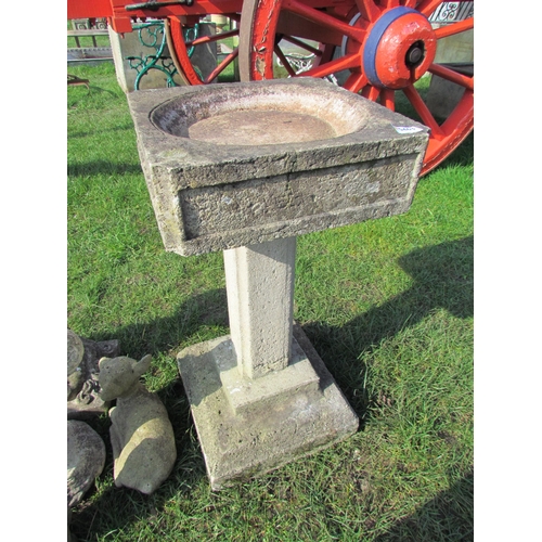 5463 - A square stepped birdbath, 28