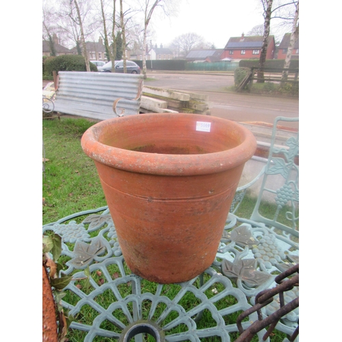 5069 - A large terracotta pot, 12