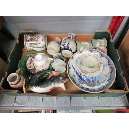 1232 - A box of assorted ceramics including glug jug, Wedgwood Jasperware, willow pattern dish etc. Some a/... 