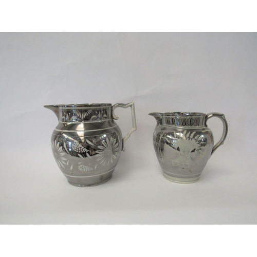 1401 - A graduated pair of 19th Century pearlware silver lustre custard jugs