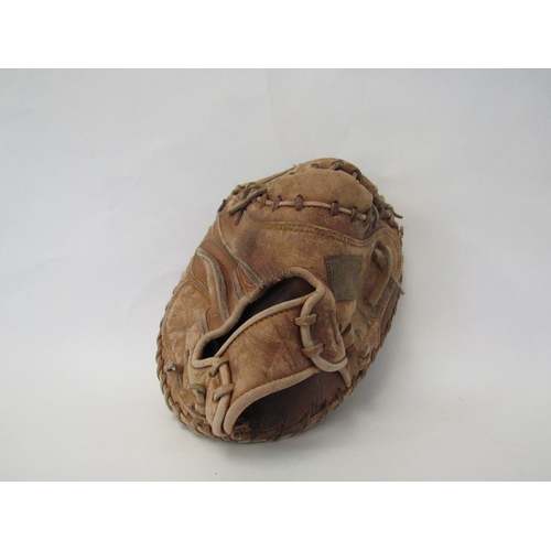 1403 - A vintage Western Alma Mater leather baseball glove   (E) £10-20