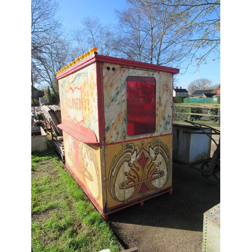 5006 - A wooden painted fairground stall, 84