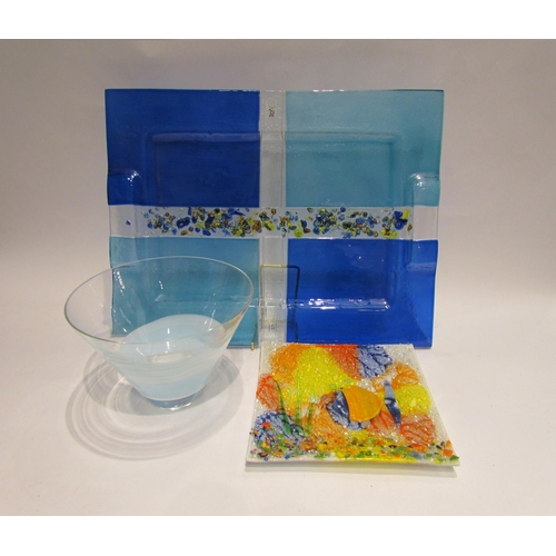 4514 - Three pieces of modern art glass