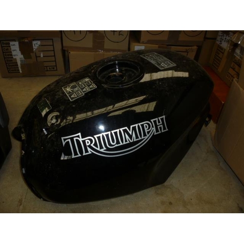 6042 - A Triumph motorcycle fuel tank